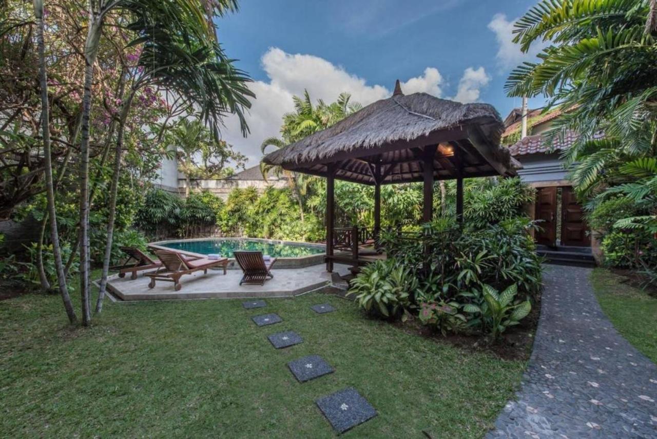 New Daria Villas Seminyak Eksteriør bilde