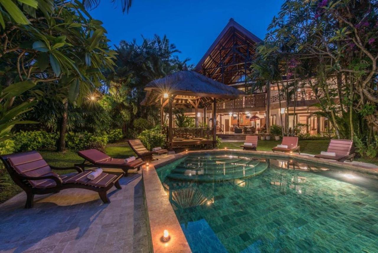 New Daria Villas Seminyak Eksteriør bilde